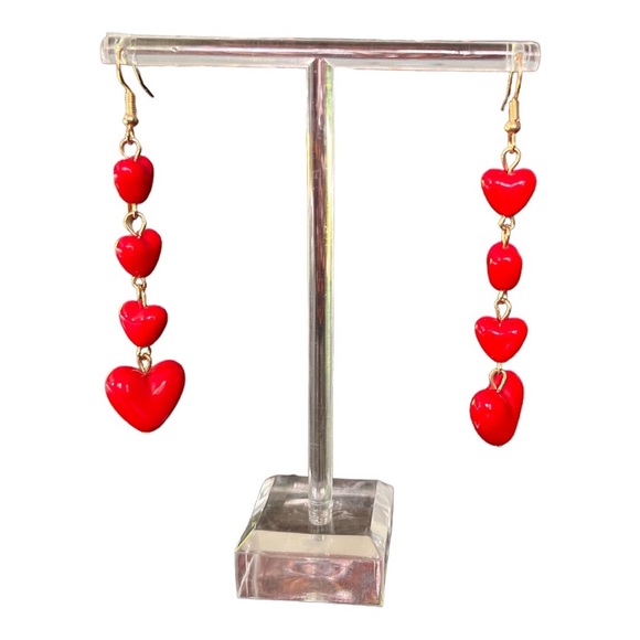 Valentines 💌 Heart Drop Earrings NWT - Picture 2 of 3